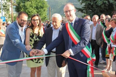 Taglio del nastro Municipio